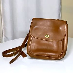 Vintage Coach Legacy British tan messenger/ saddle cross body #9979